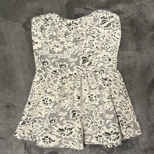 Studio Y Lace Strapless Top - S